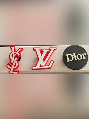 Shoe Charms Luxury Logo - Red & White